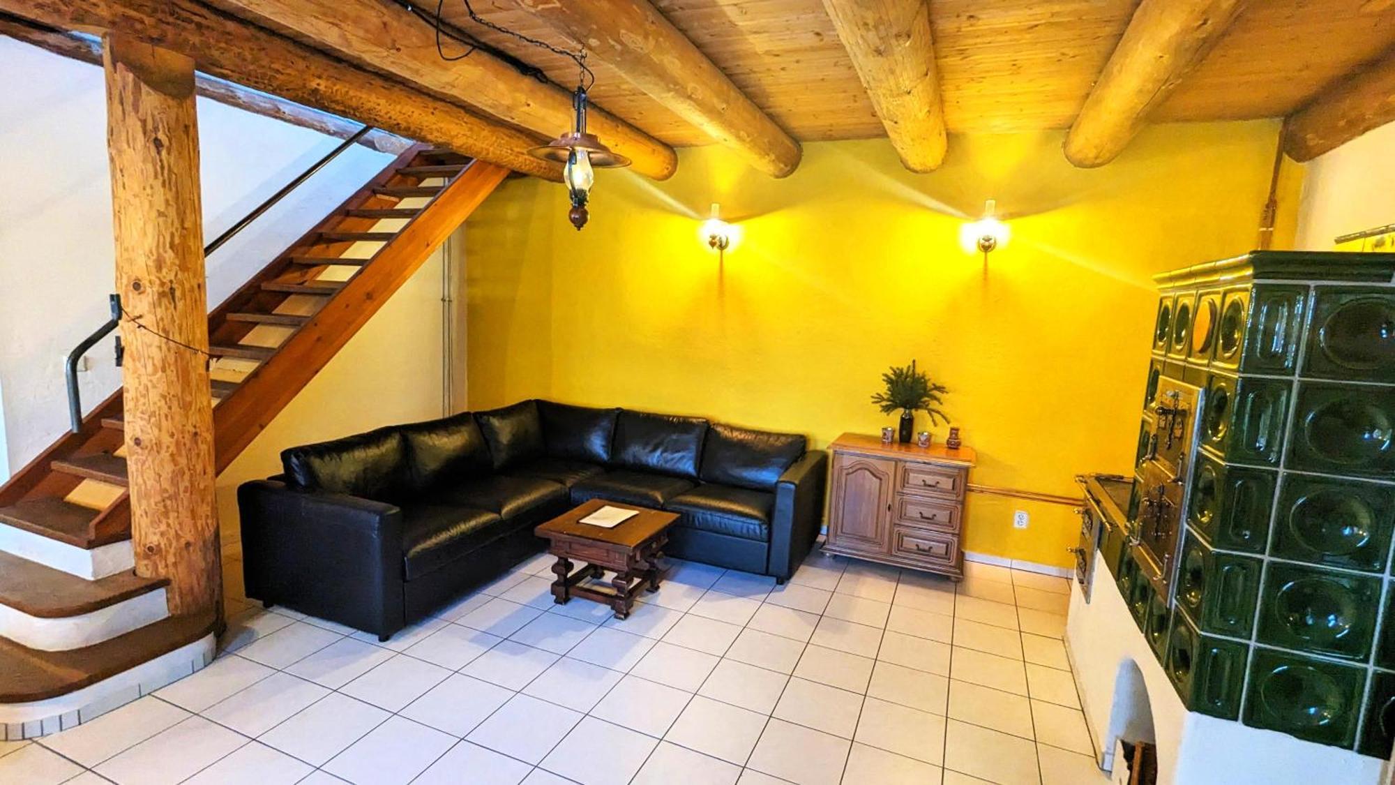 Rustikale Und Grosszuegige Ferienwohnung Kasperske Hory Exterior foto